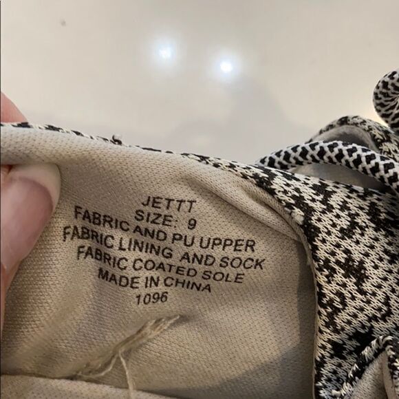 Madden Black and White Lace Up Shoe - Picture 2 of 5